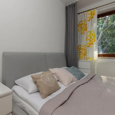 Spacious Family With Parking & Balcony In Warsaw, Bielany By Renters Appartamento *