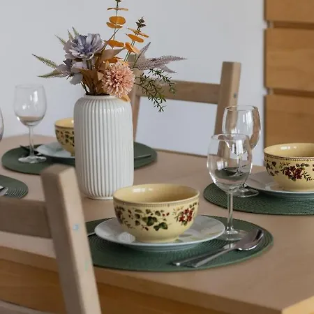 Apartment Spacious Family With Parking & Balcony In Warsaw, Bielany By Renters