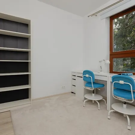 Apartment Spacious Family With Parking & Balcony In Warsaw, Bielany By Renters *