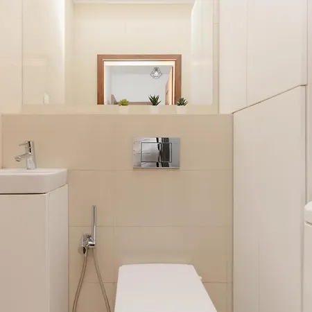 Spacious Family With Parking & Balcony In Warsaw, Bielany By Renters * Warsaw